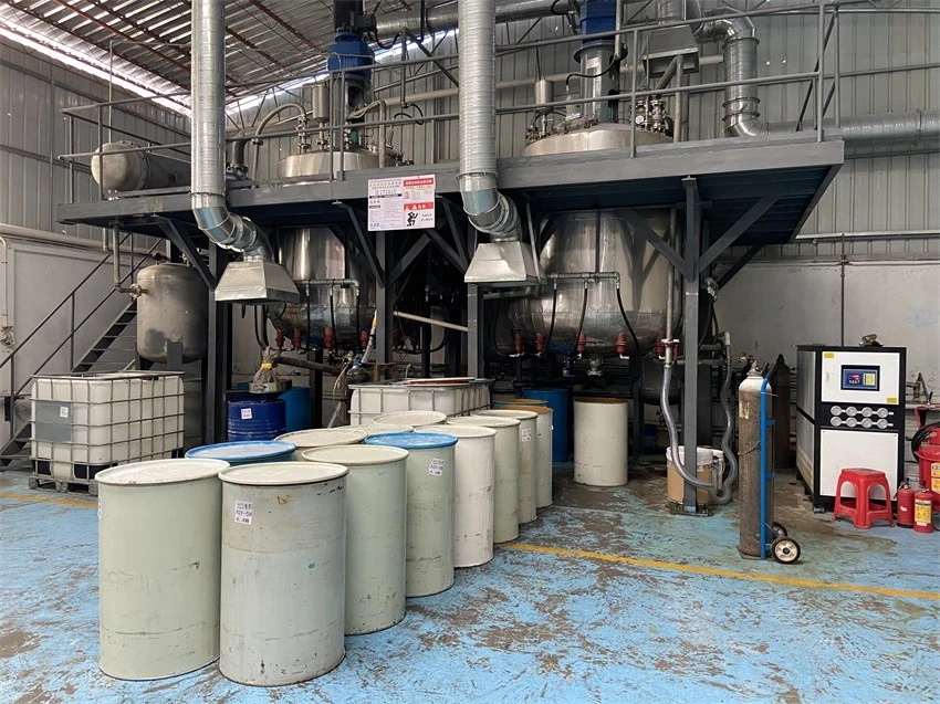 Silicone oil tank Silicone oil tank